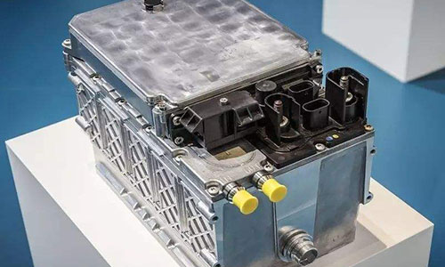 <b>鋰電設備企業(yè)發(fā)展迅猛,鋰電設備成為盈利主力</b>