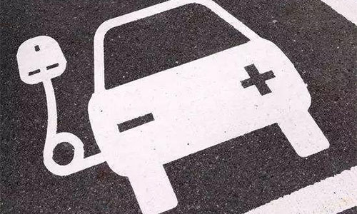 <b>鋰電池價(jià)格會(huì)越來(lái)越便宜?2020年電動(dòng)車鋰電池組成本有望下降</b>