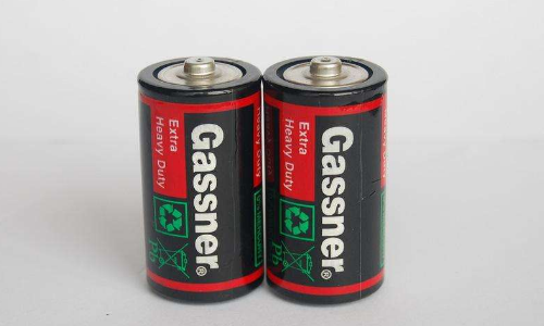 <b>干電池工作原理，干電池分類(lèi)及電壓?jiǎn)栴}</b>