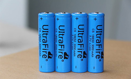 <b>鋰電池廠家報(bào)價(jià)依據(jù)，鋰電池報(bào)價(jià)價(jià)格主要影響的因素</b>