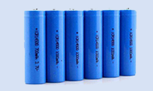 <b>輕型化鋰電池電動(dòng)車(chē)是鋰電池生產(chǎn)廠家發(fā)展的方向</b>