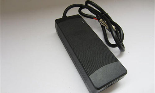 <b>鋰電池廠商教你如何延長電動車鋰電池充電器壽命</b>