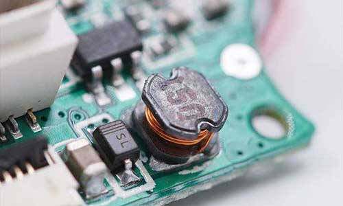 <b>鋰電池管理芯片需求強(qiáng)烈,市場(chǎng)有望持續(xù)增長(zhǎng)</b>