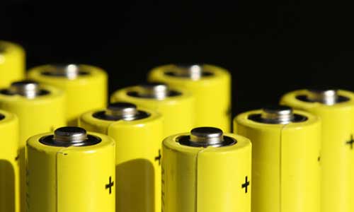 <b>鋰電池技術(shù)成熟和價(jià)格降低成為儲(chǔ)能產(chǎn)業(yè)重點(diǎn)發(fā)展方向</b>