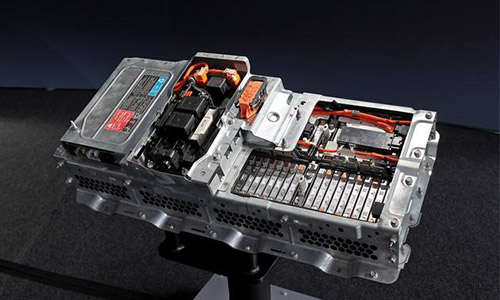 <b>為什么電動(dòng)車鋰電池還不能夠完全代替鉛酸電池?</b>