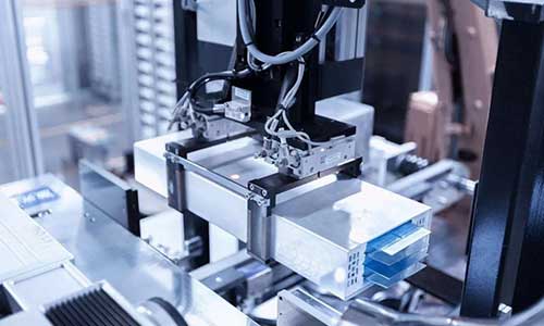 <b>我國動力鋰電池自動化制造設(shè)備存在哪些問題</b>