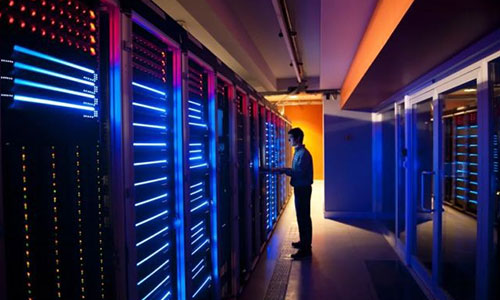 <b>鋰電池UPS不間斷電源如何驅(qū)動(dòng)數(shù)據(jù)中心高質(zhì)量發(fā)展?</b>